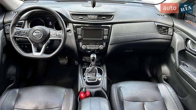 Внедорожник / Кроссовер Nissan Rogue 2018 в Киеве