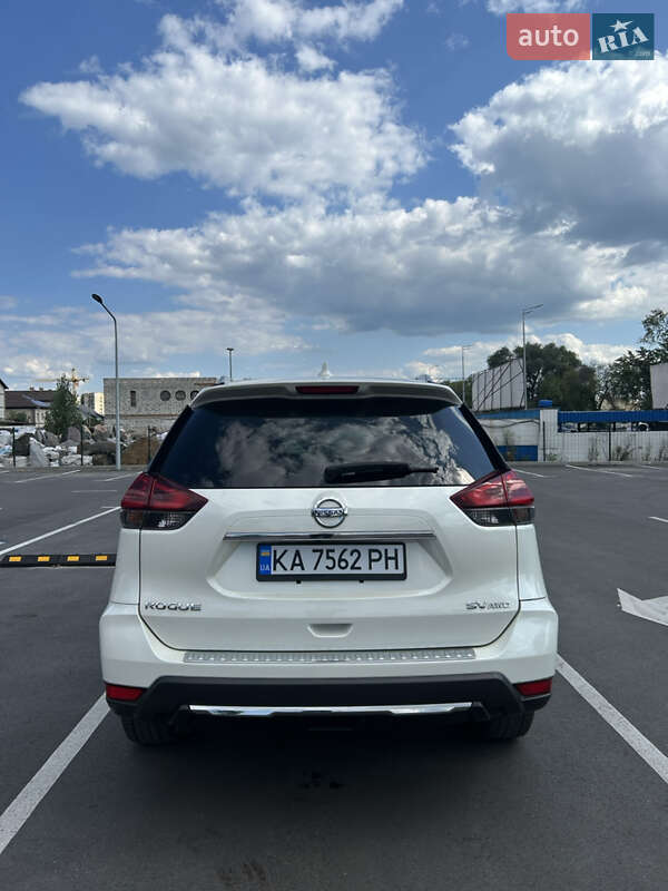 Внедорожник / Кроссовер Nissan Rogue 2018 в Киеве