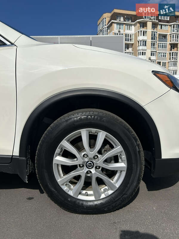 Внедорожник / Кроссовер Nissan Rogue 2018 в Киеве