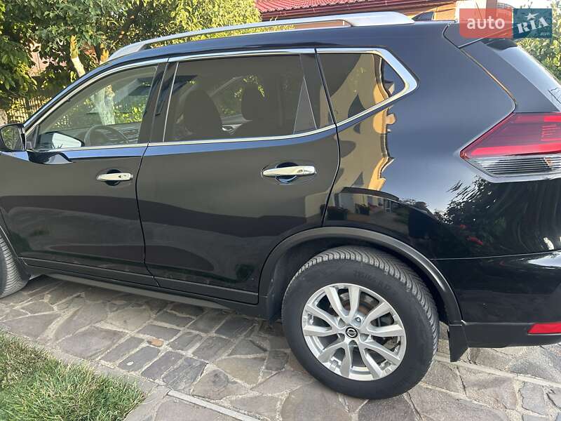 Внедорожник / Кроссовер Nissan Rogue 2018 в Каменец-Подольском