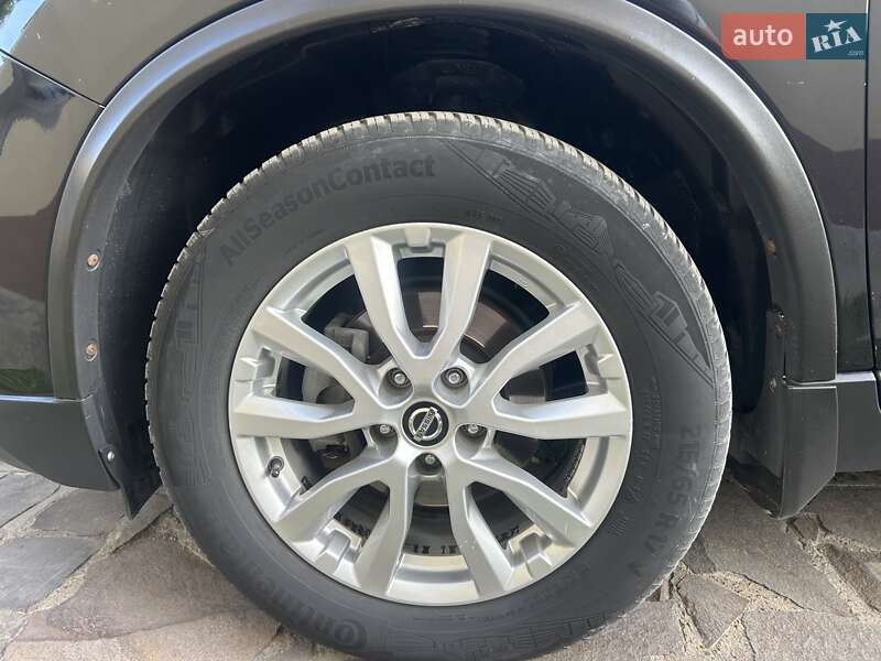 Внедорожник / Кроссовер Nissan Rogue 2018 в Каменец-Подольском