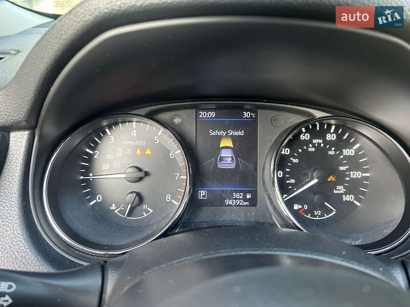 Внедорожник / Кроссовер Nissan Rogue 2018 в Каменец-Подольском