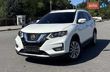 Внедорожник / Кроссовер Nissan Rogue 2017 в Запорожье