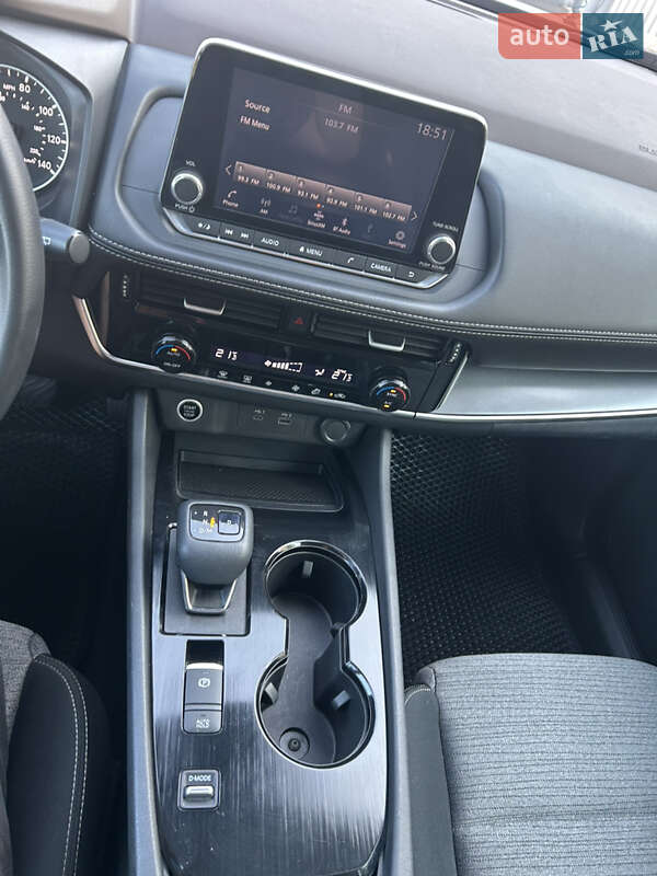 Внедорожник / Кроссовер Nissan Rogue 2021 в Виннице