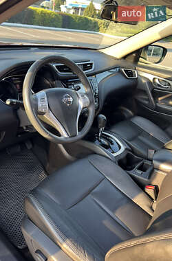 Внедорожник / Кроссовер Nissan Rogue 2015 в 