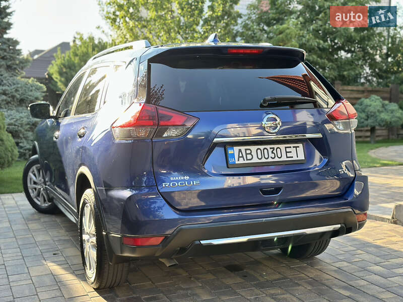Внедорожник / Кроссовер Nissan Rogue 2017 в Виннице