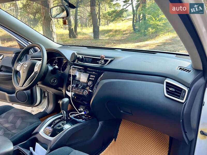Внедорожник / Кроссовер Nissan Rogue 2015 в Горишних Плавнях фото 8 Внедорожник / Кроссовер Nissan Rogue 2015 в Горишних Плавнях