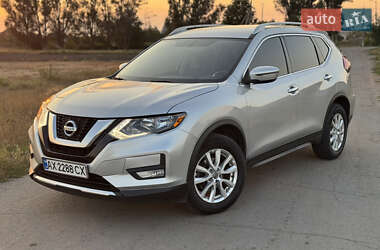 Позашляховик / Кросовер Nissan Rogue 2016 в Дніпрі