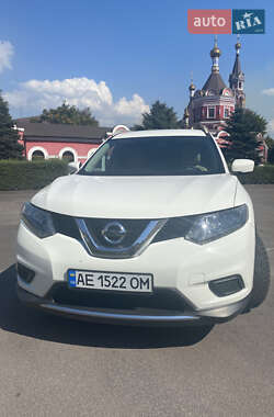 Позашляховик / Кросовер Nissan Rogue 2016 в Кам'янському
