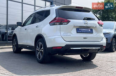 Внедорожник / Кроссовер Nissan Rogue 2017 в 