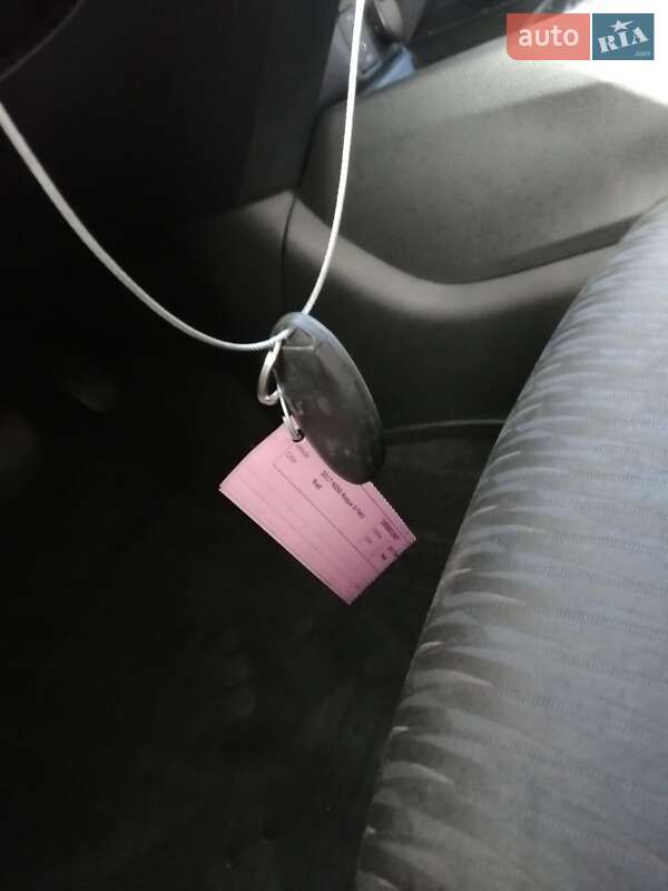 Внедорожник / Кроссовер Nissan Rogue 2017 в Харькове