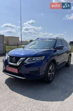 Внедорожник / Кроссовер Nissan Rogue 2018 в Киеве
