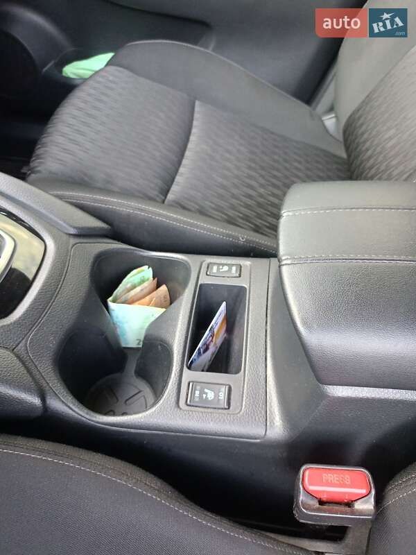 Внедорожник / Кроссовер Nissan Rogue 2017 в Сумах фото 17 Внедорожник / Кроссовер Nissan Rogue 2017 в Сумах