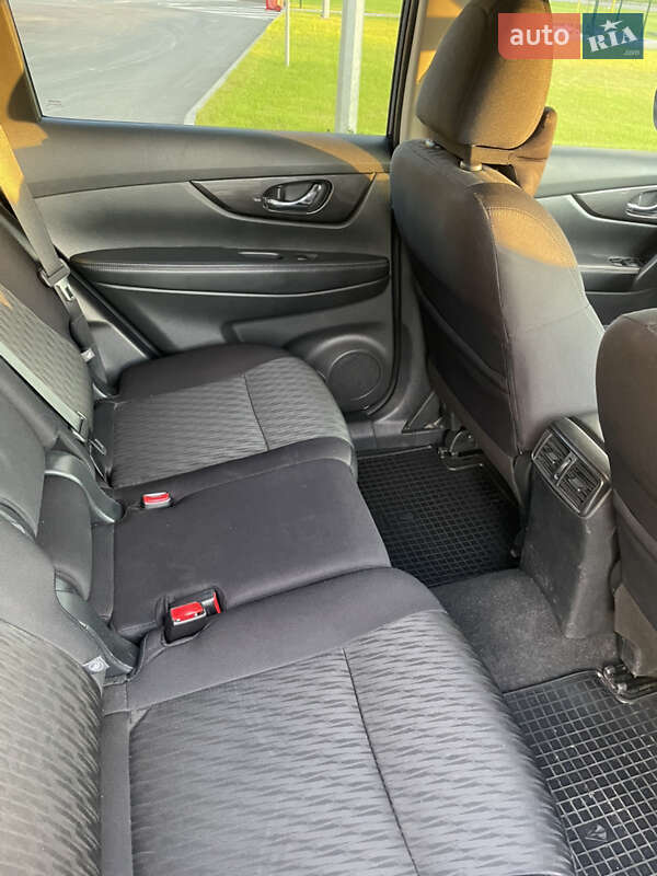 Внедорожник / Кроссовер Nissan Rogue 2018 в Киеве