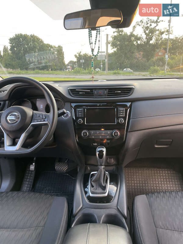 Внедорожник / Кроссовер Nissan Rogue 2018 в Киеве