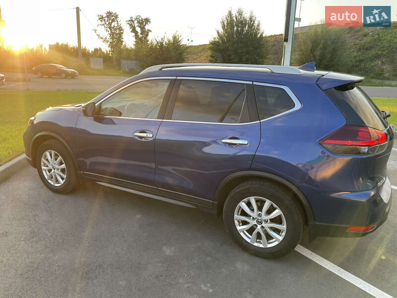 Внедорожник / Кроссовер Nissan Rogue 2018 в Киеве