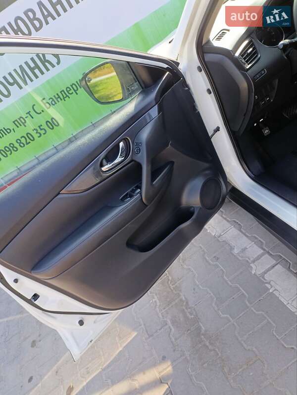 Внедорожник / Кроссовер Nissan Rogue 2016 в Тернополе фото 14 Внедорожник / Кроссовер Nissan Rogue 2016 в Тернополе