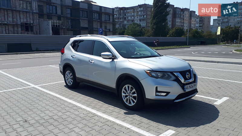 Позашляховик / Кросовер Nissan Rogue 2016 в Києві