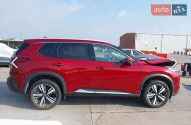 Внедорожник / Кроссовер Nissan Rogue 2023 в Переяславе