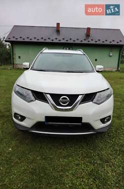 Позашляховик / Кросовер Nissan Rogue 2015 в Яворові
