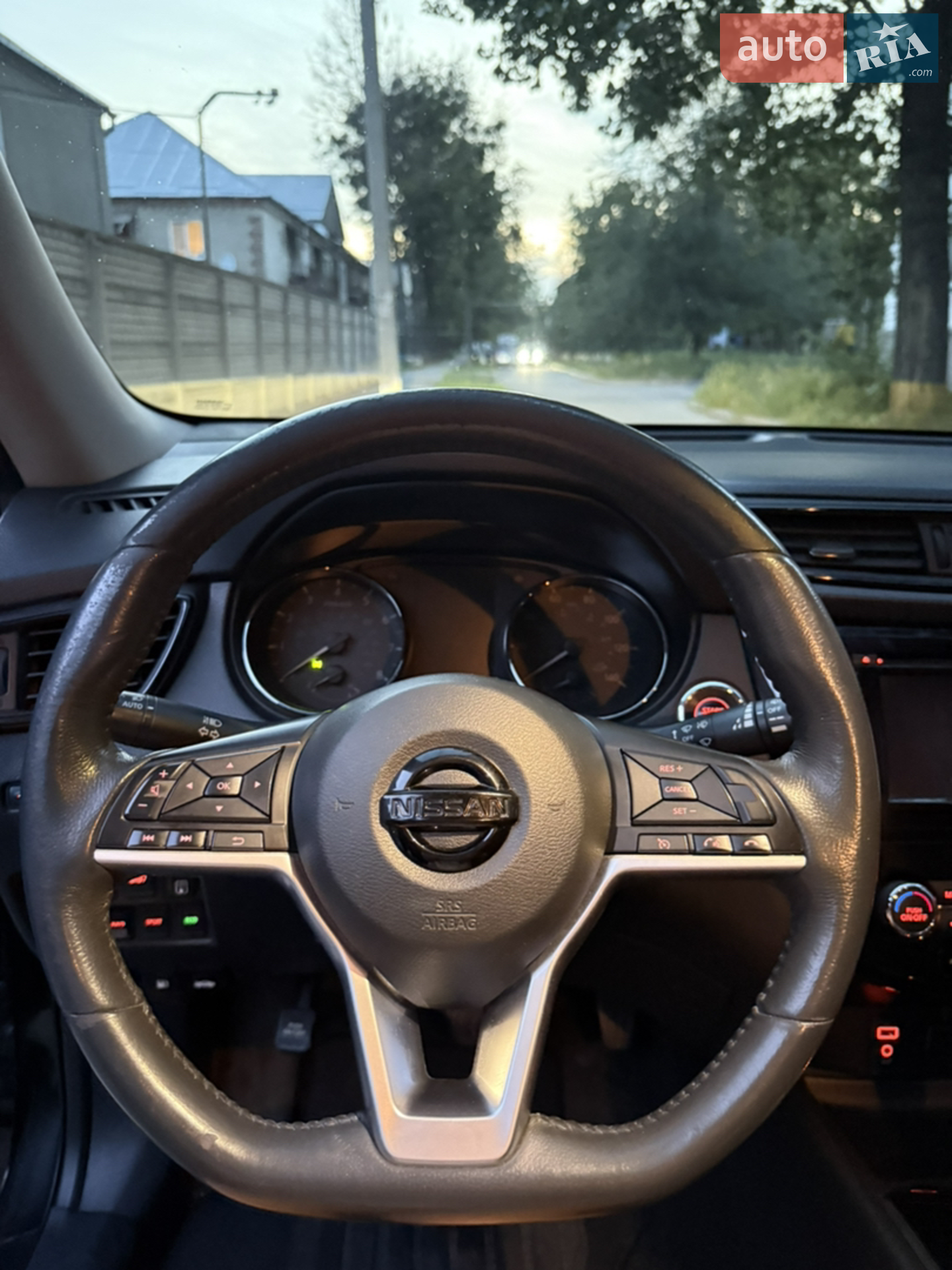 2017 Nissan Rogue - мініатюра 21