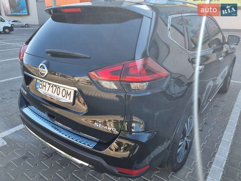 Позашляховик / Кросовер Nissan Rogue 2017 в Одесі