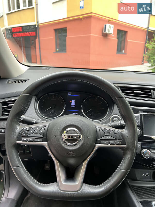 Внедорожник / Кроссовер Nissan Rogue 2017 в Ровно