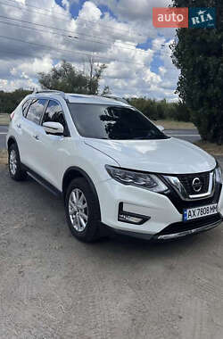Позашляховик / Кросовер Nissan Rogue 2017 в Харкові