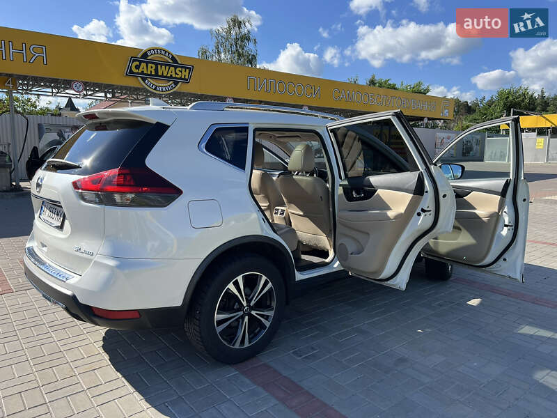 Позашляховик / Кросовер Nissan Rogue 2018 в Броварах