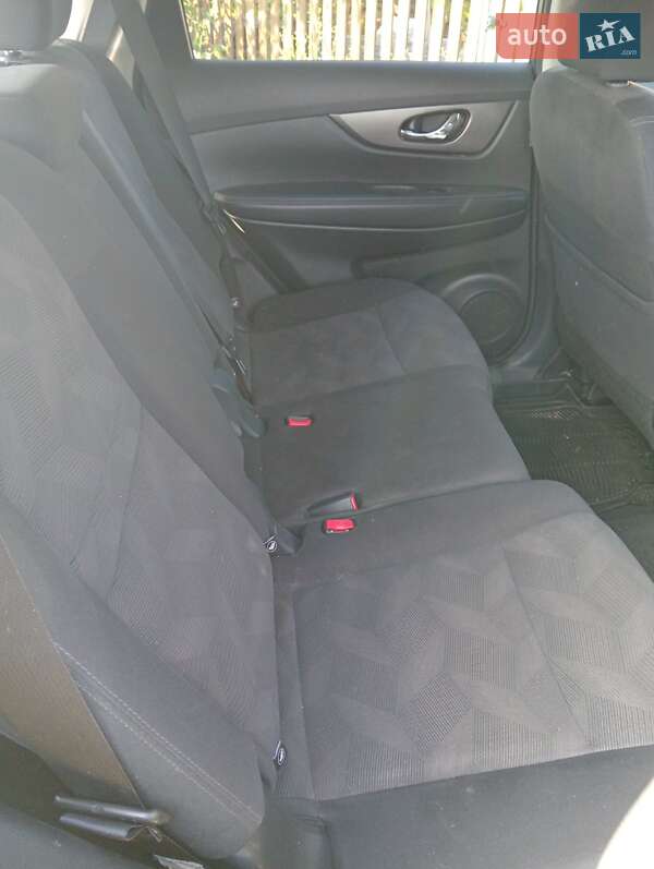 Позашляховик / Кросовер Nissan Rogue 2016 в Вороновиці