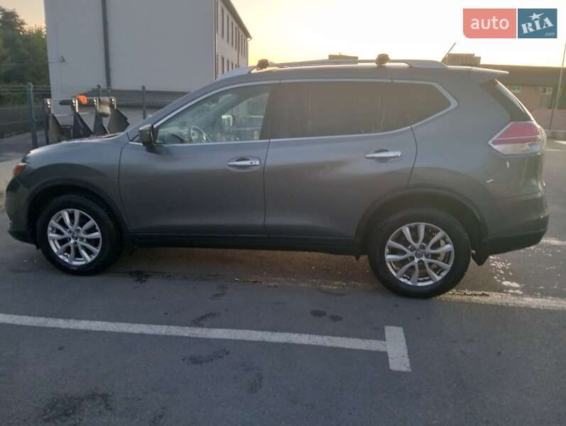 Позашляховик / Кросовер Nissan Rogue 2016 в Вороновиці