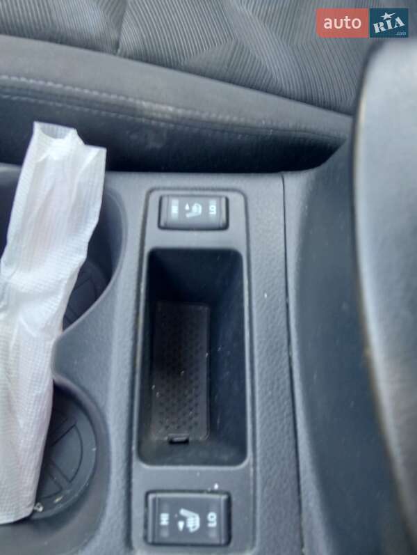 Позашляховик / Кросовер Nissan Rogue 2016 в Вороновиці