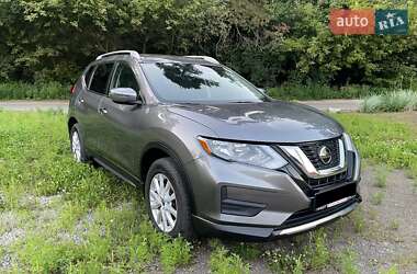 Внедорожник / Кроссовер Nissan Rogue 2018 в Киеве