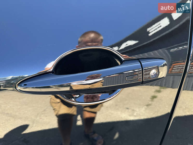 Позашляховик / Кросовер Nissan Rogue 2024 в Києві