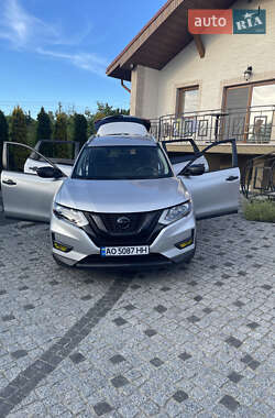 Позашляховик / Кросовер Nissan Rogue 2018 в Ужгороді