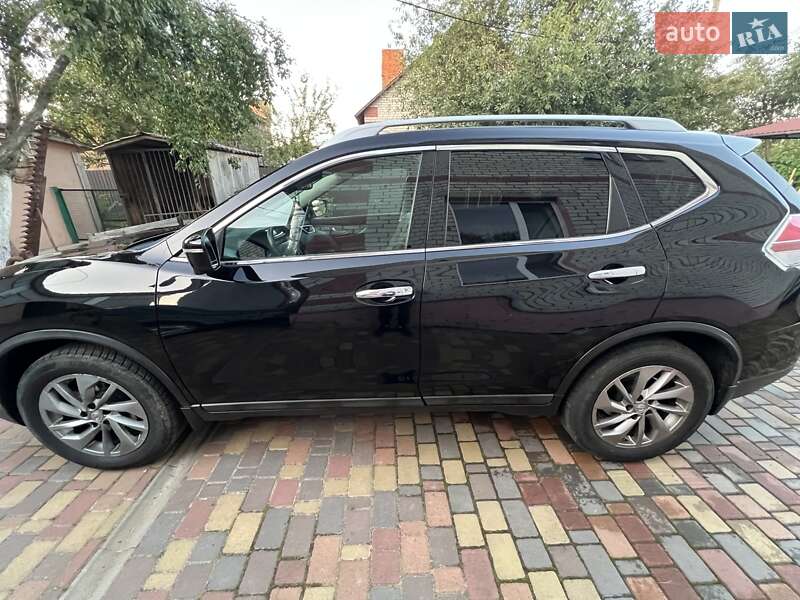 Позашляховик / Кросовер Nissan Rogue 2014 в Чернігові