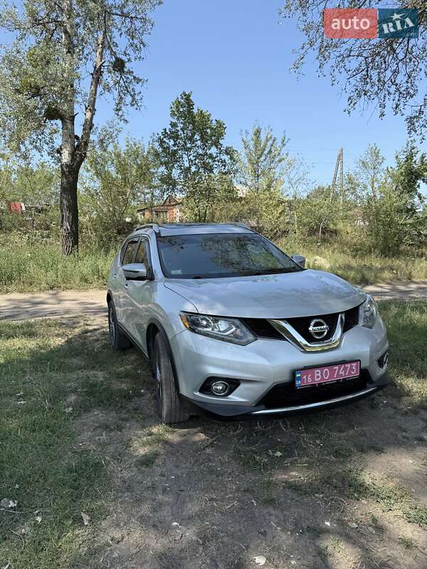 Позашляховик / Кросовер Nissan Rogue 2016 в Ізюмі