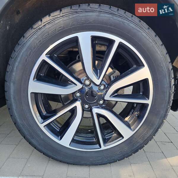 Внедорожник / Кроссовер Nissan Rogue 2017 в Киеве