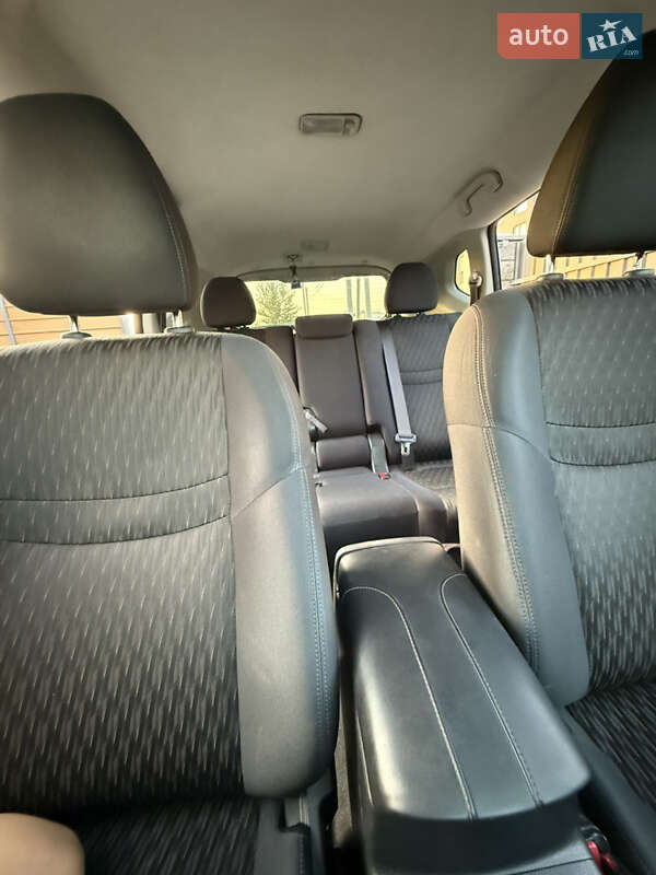 Внедорожник / Кроссовер Nissan Rogue 2017 в Киеве