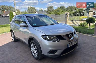 Позашляховик / Кросовер Nissan Rogue 2015 в Івано-Франківську