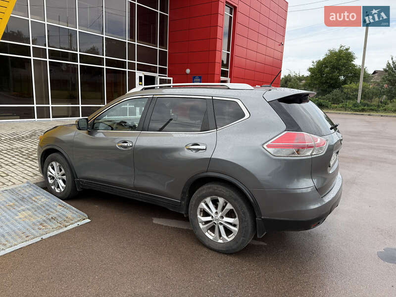 Позашляховик / Кросовер Nissan Rogue 2016 в Харкові