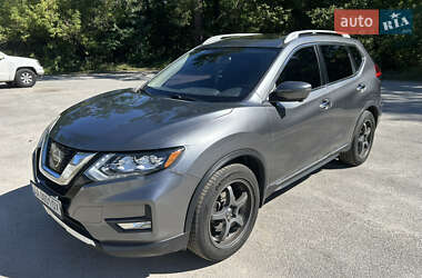 Внедорожник / Кроссовер Nissan Rogue 2017 в Киеве