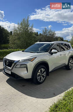 Внедорожник / Кроссовер Nissan Rogue 2021 в Киеве