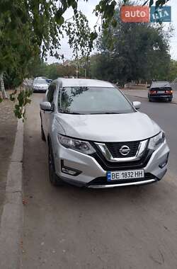 Позашляховик / Кросовер Nissan Rogue 2016 в Первомайську