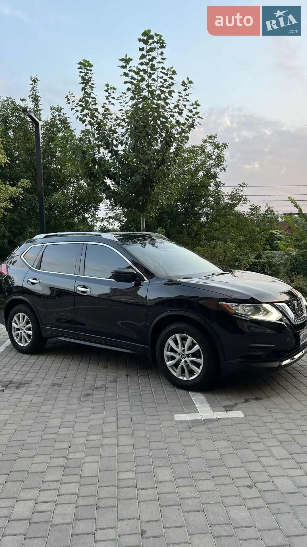 2018 Nissan Rogue - мініатюра 2