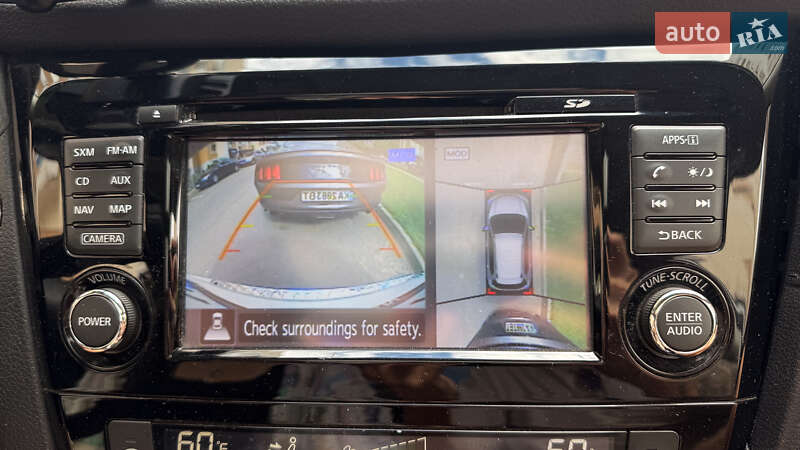 Внедорожник / Кроссовер Nissan Rogue 2016 в Киеве