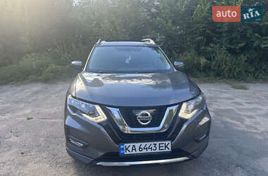 Позашляховик / Кросовер Nissan Rogue 2017 в  фото 2 Позашляховик / Кросовер Nissan Rogue 2017 в