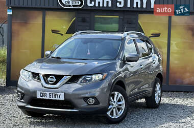 Внедорожник / Кроссовер Nissan Rogue 2016 в Стрые