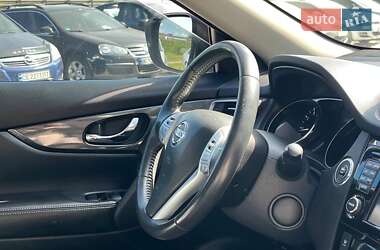 Внедорожник / Кроссовер Nissan Rogue 2014 в 