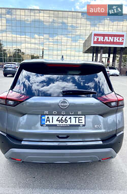 Внедорожник / Кроссовер Nissan Rogue 2023 в 